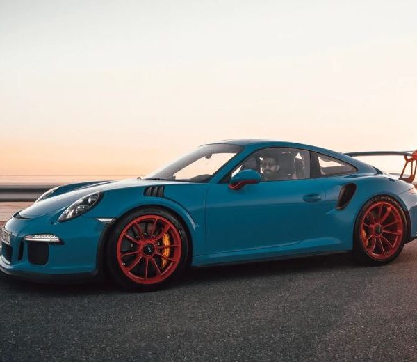 Renting a Porsche in Dubai
